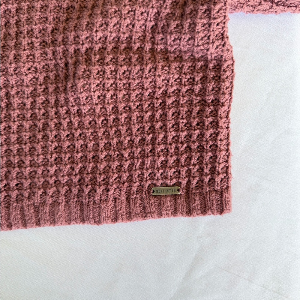 Hollister Waffle-Knit Cropped Turtleneck - Dusty Rose - Picture 4 of 4